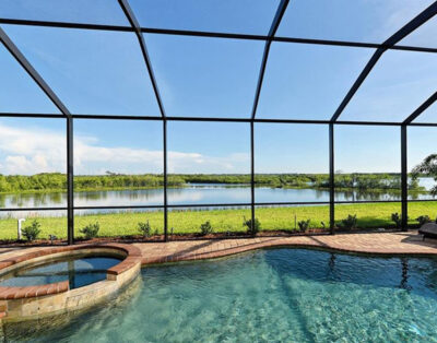 634 Breathtaking river view luxury house with a pool and golf