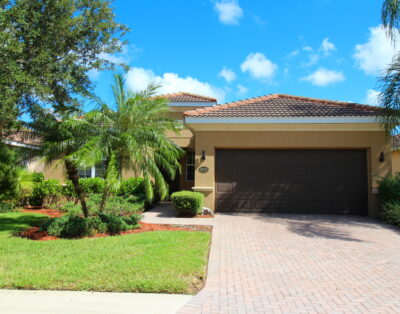9019 Comfortable home with golf on River Strand Golf & Country Club